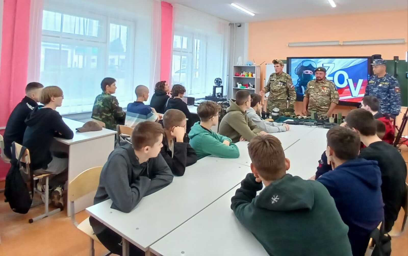 Йәш быуынға үрнәк булып