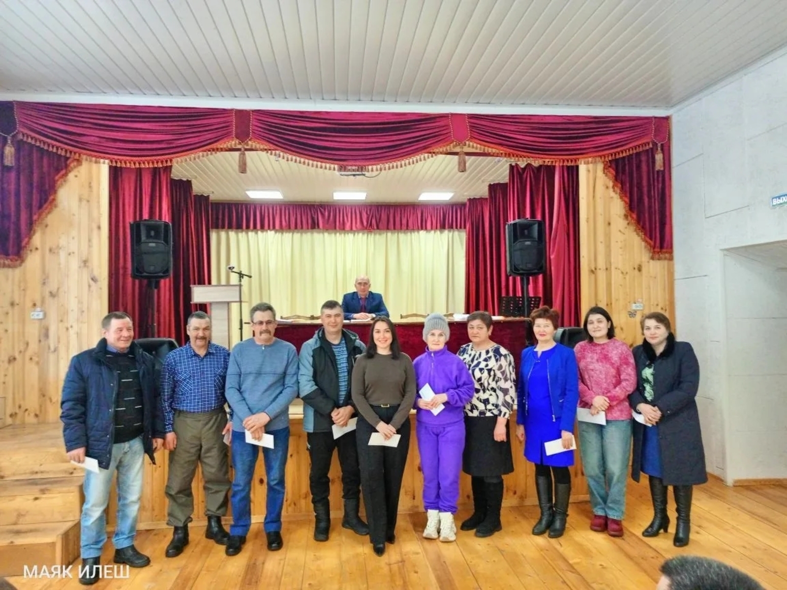 Алдағы үҫеште күҙаллап