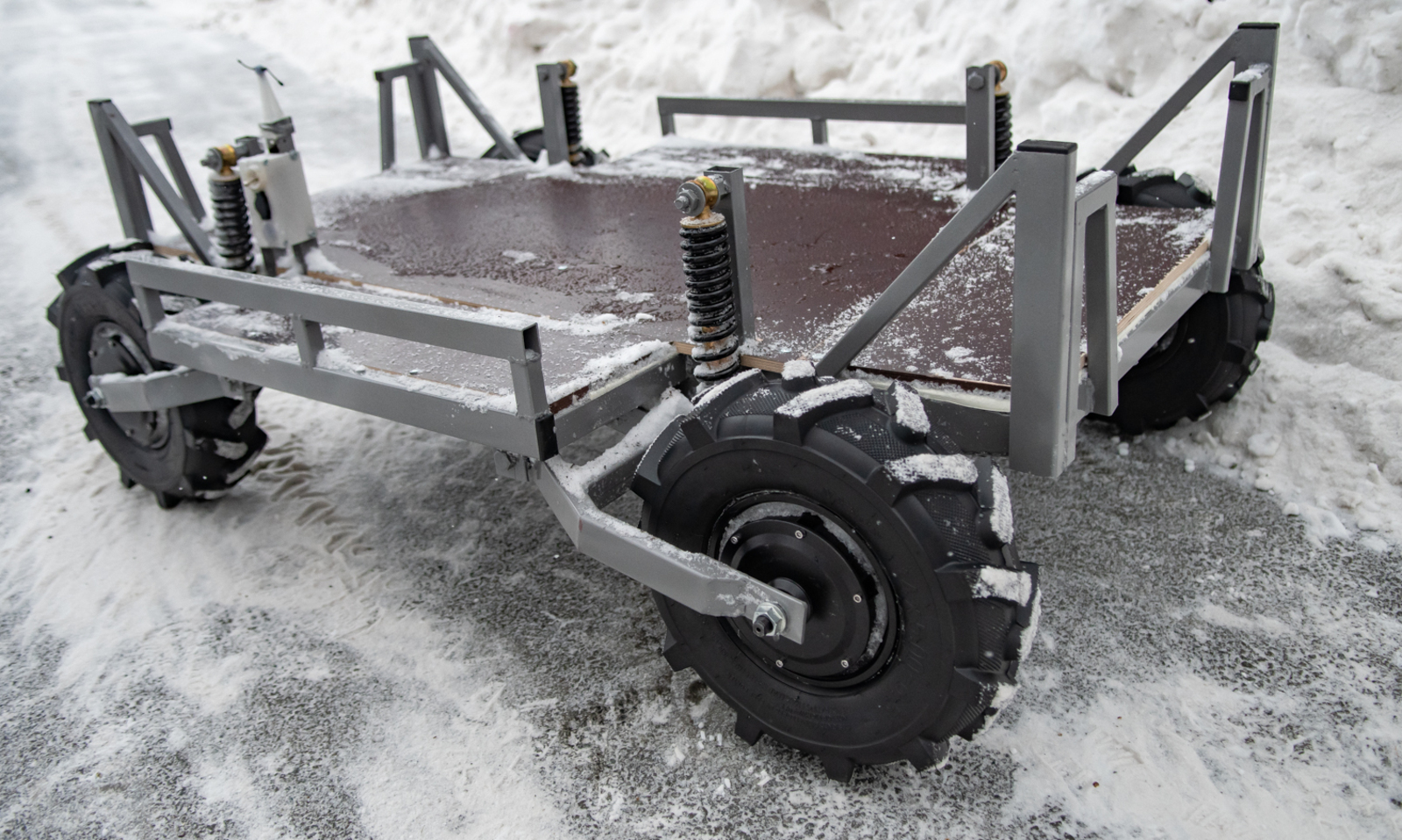 Крепкий тыл должен помогать фронту