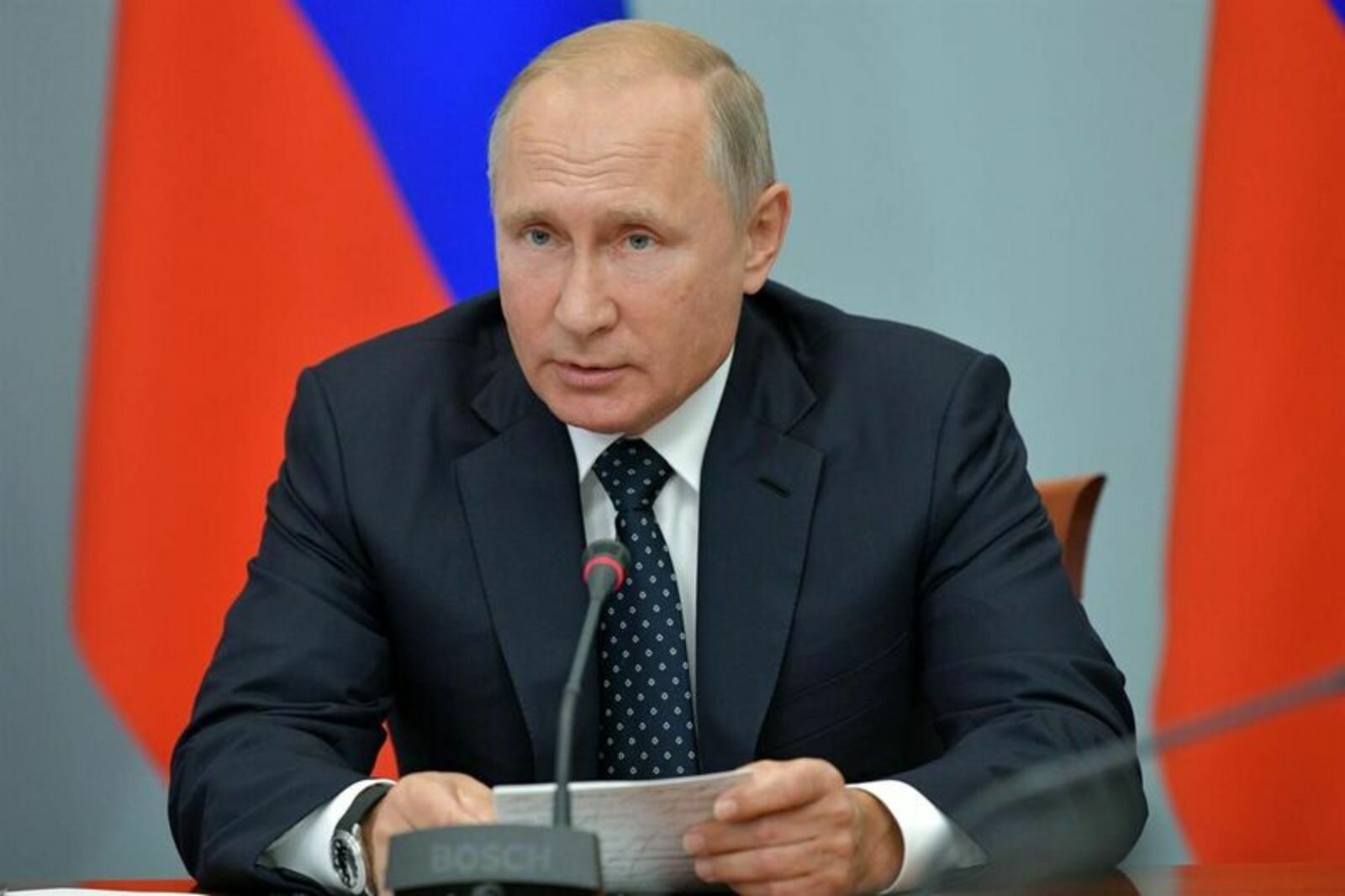 Путин исключил четырех экспертов из научного совета при Совбезе