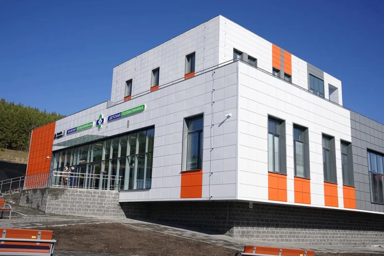 В Башкирии построили сразу 6 поликлиник, трудоустроены 77% ветеранов СВО