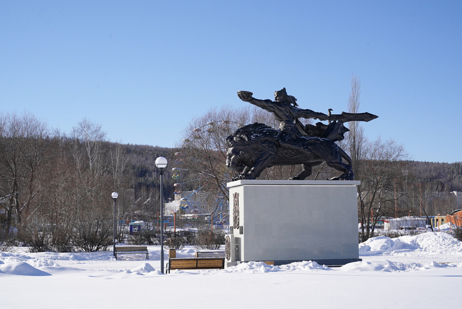 В Учалах завершают благоустройство Парка культуры и отдыха в рамках проекта