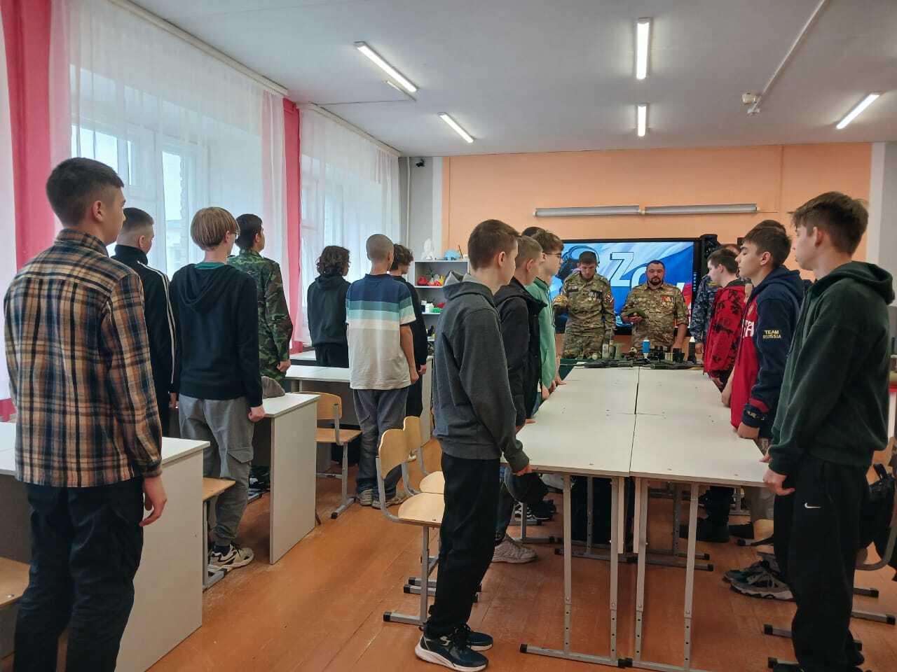 Йәш быуынға үрнәк булып