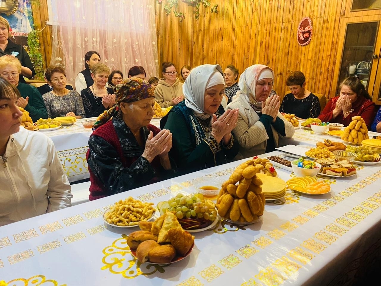 Әсәләргә хөрмәт һәм ихтирам