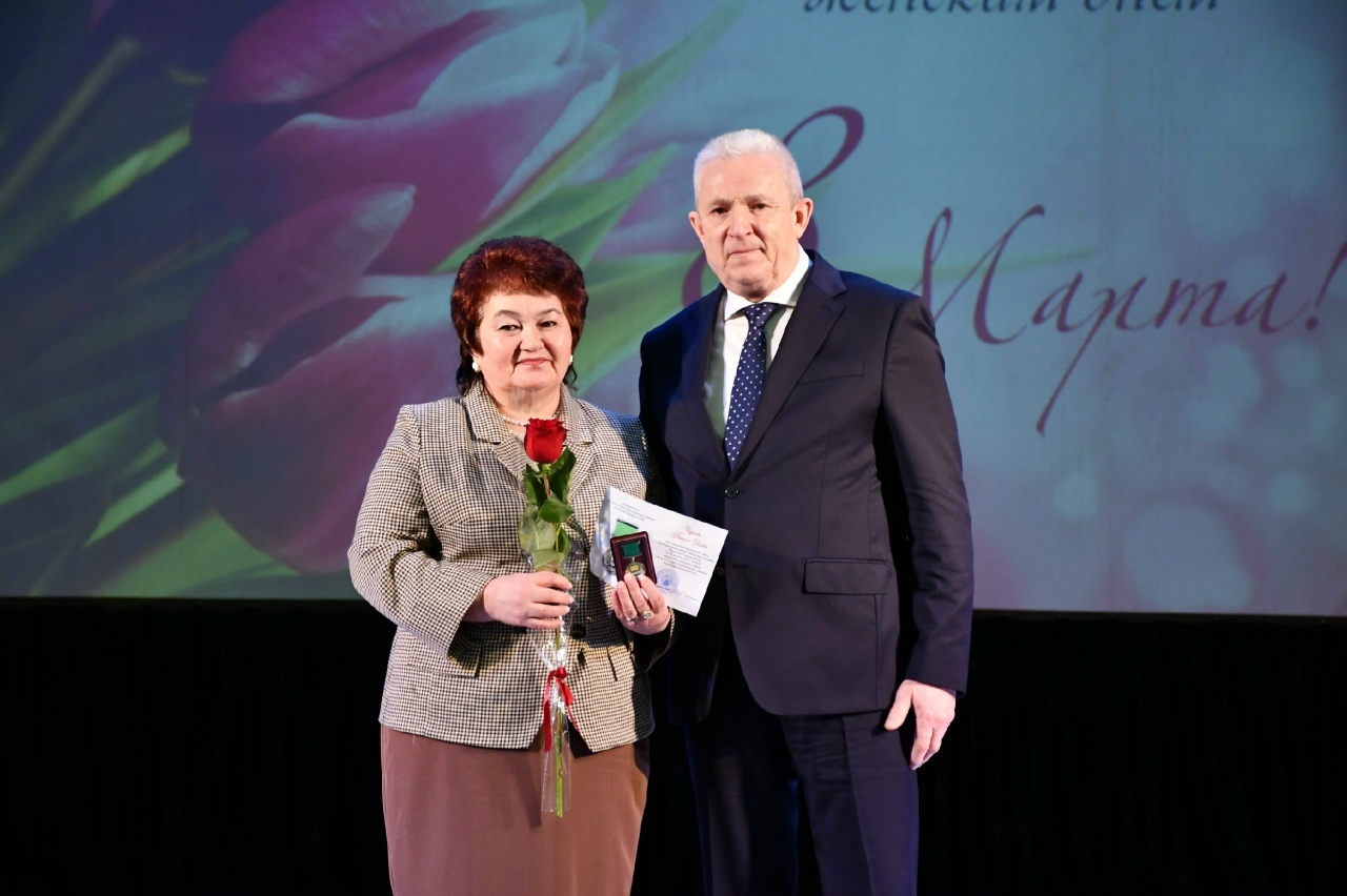 Үҙ ерендә ысын хужаларса