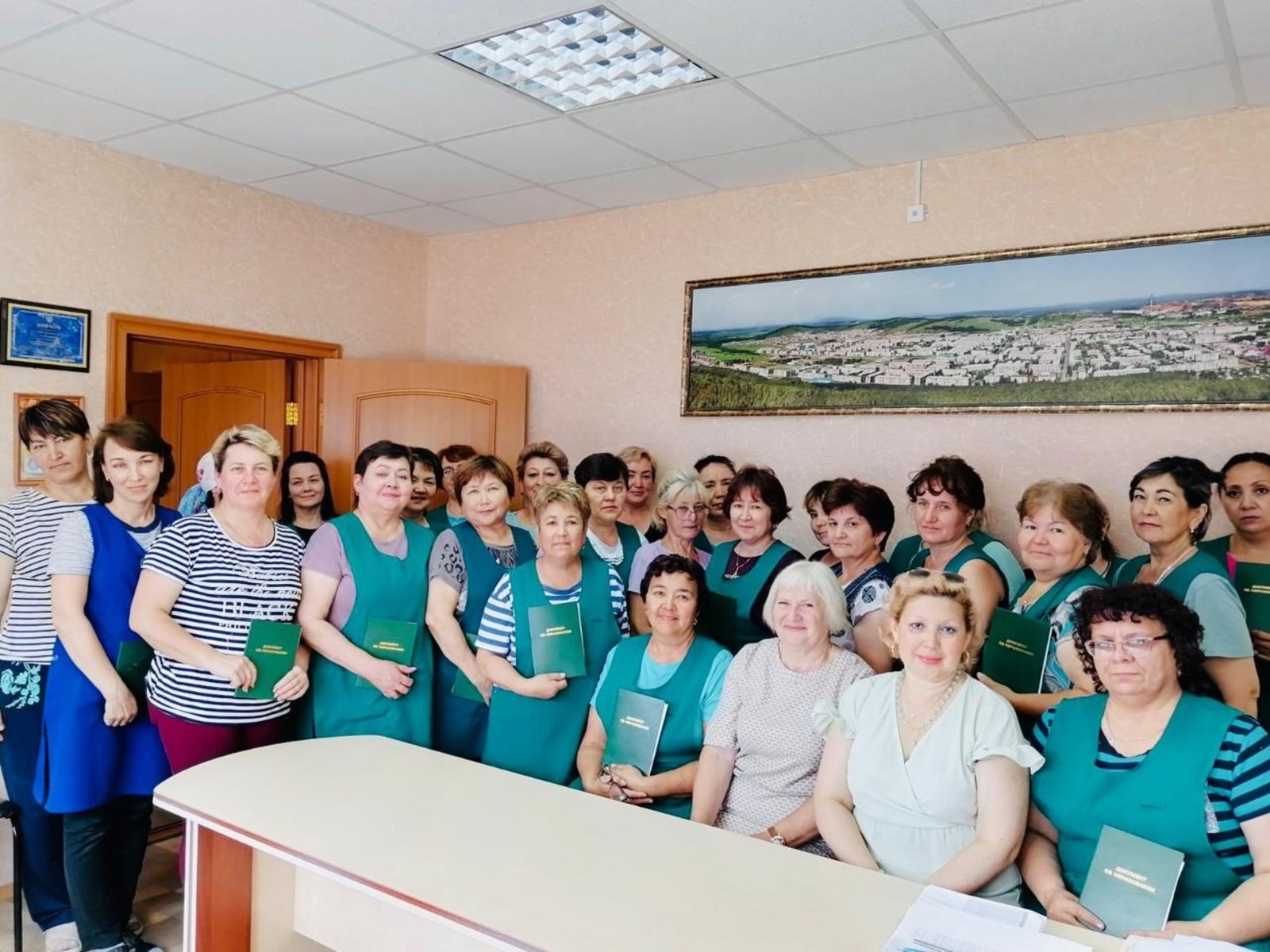 72 работника Учалинской швейной фабрики прошли профессиональную переподготовку по программе оператора швейного оборудования со знанием цифрового оборудования